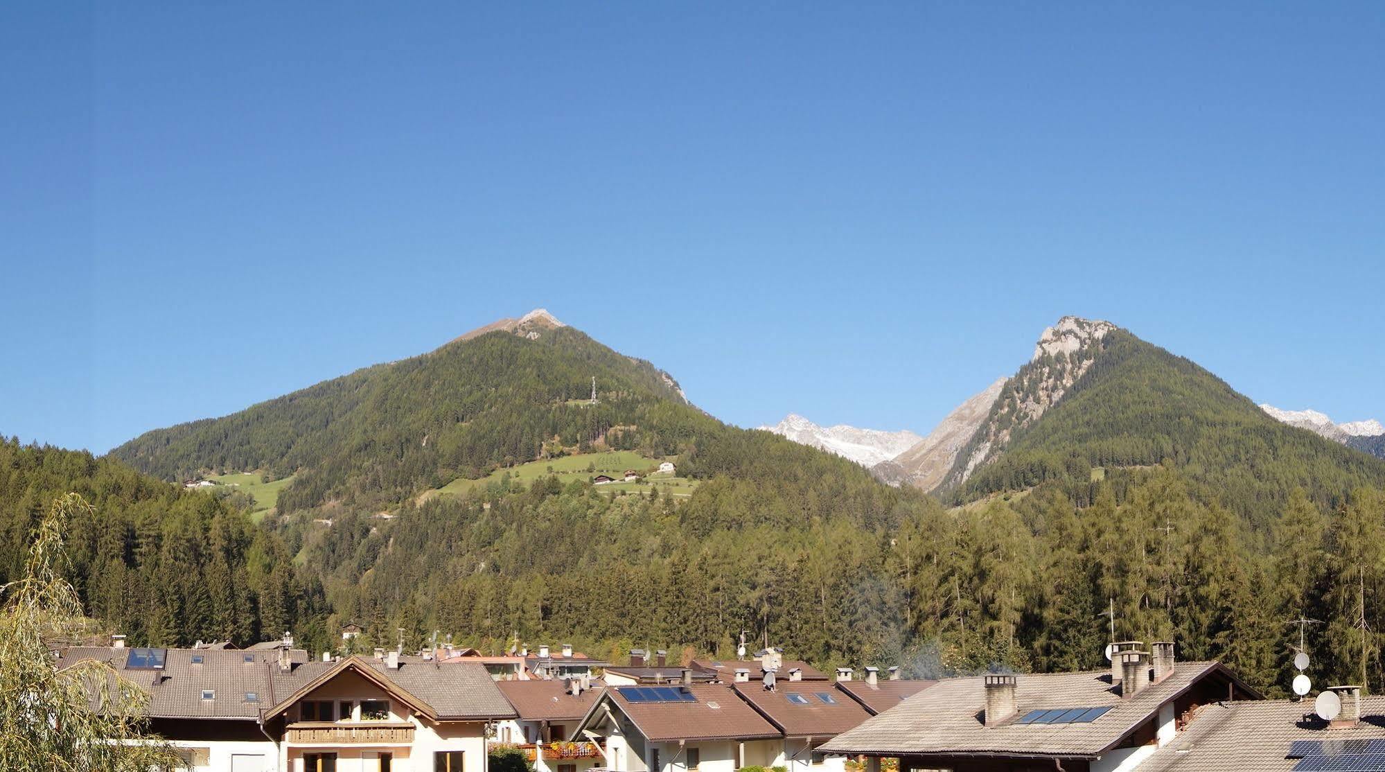 Hotel Schwarzbachhof Lutago Esterno foto